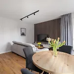 Park Apartment By Kramm شقة بوزنان