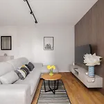 Park Apartment By Kramm * بوزنان